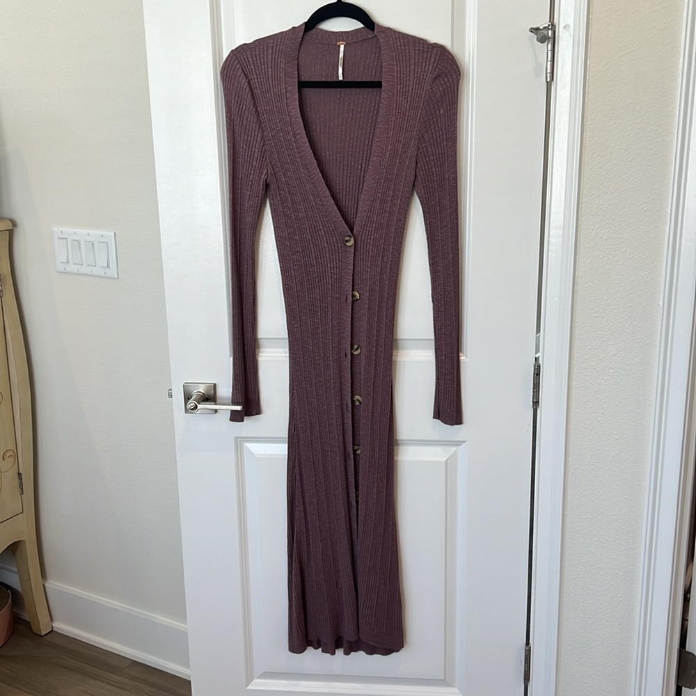 FREE PEOPLE
Date Night Cardi in Roan Rouge - Picture 5 of 8